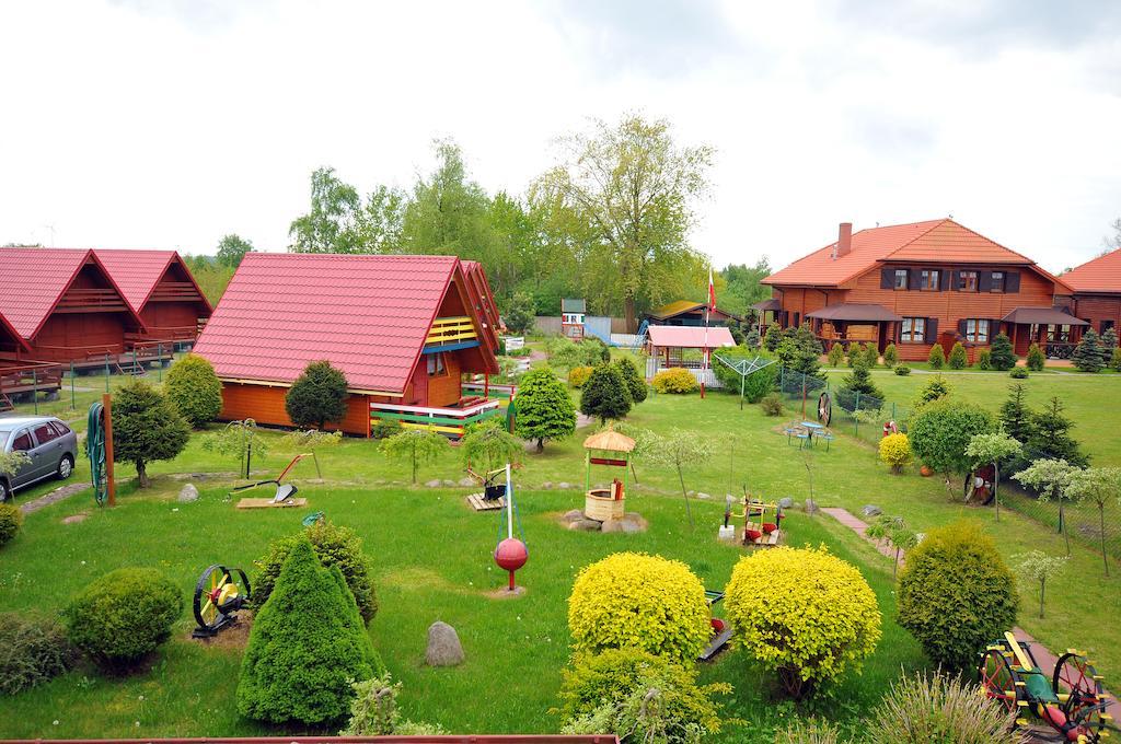 Osrodek Wczasowy Domino Bis Apartment Dzwirzyno Ngoại thất bức ảnh