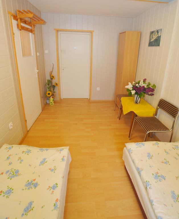 Osrodek Wczasowy Domino Bis Apartment Dzwirzyno Phòng bức ảnh