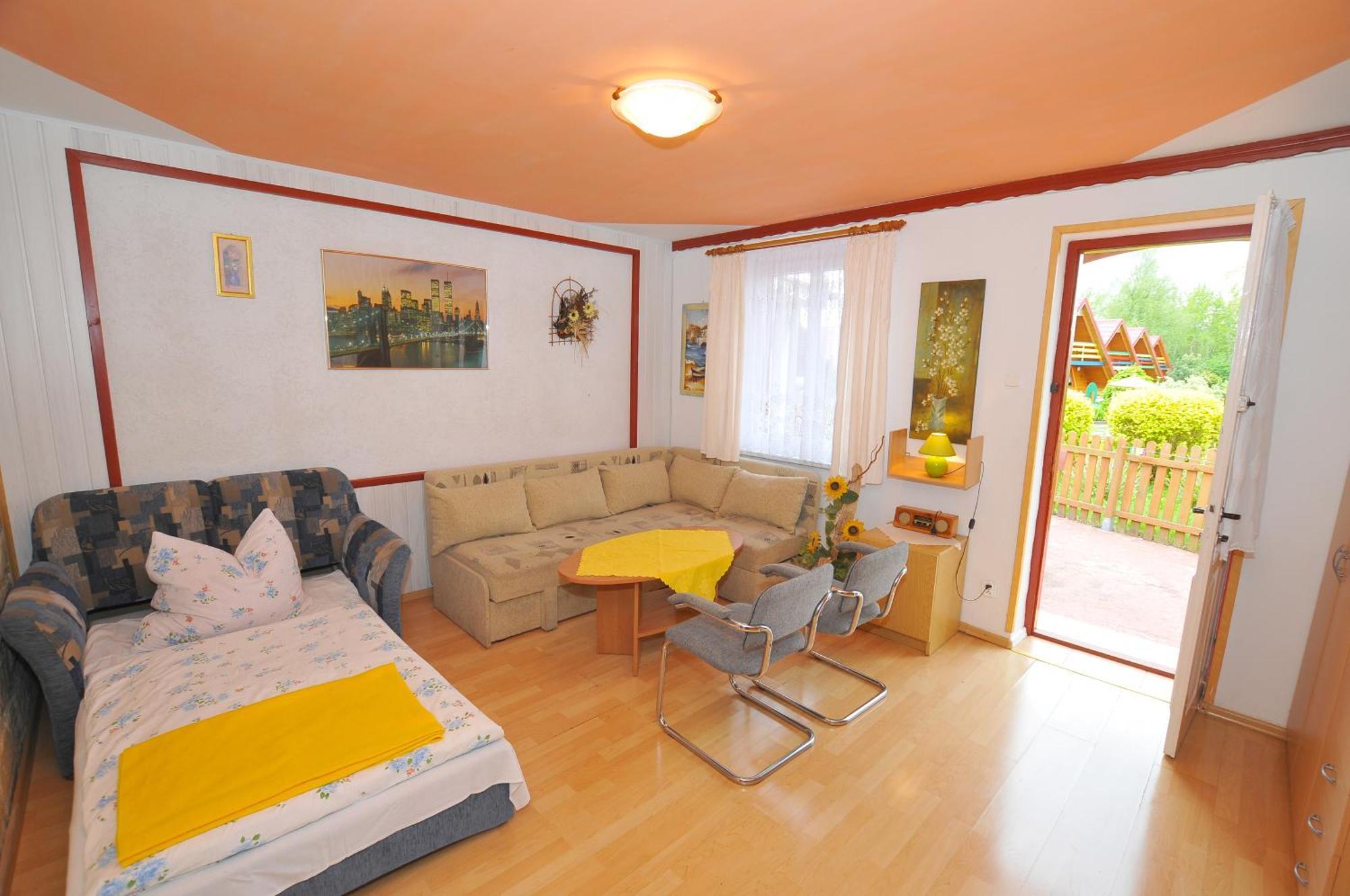Osrodek Wczasowy Domino Bis Apartment Dzwirzyno Ngoại thất bức ảnh