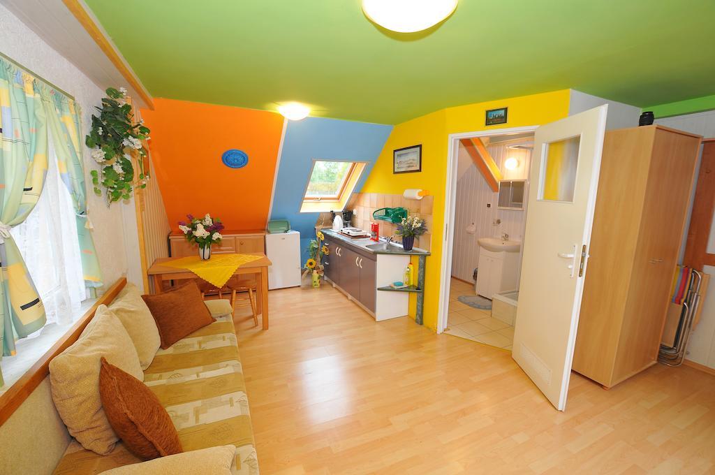 Osrodek Wczasowy Domino Bis Apartment Dzwirzyno Phòng bức ảnh