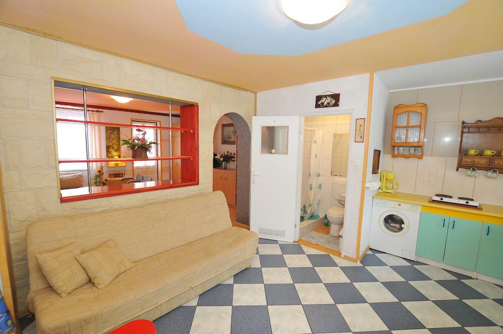 Osrodek Wczasowy Domino Bis Apartment Dzwirzyno Phòng bức ảnh