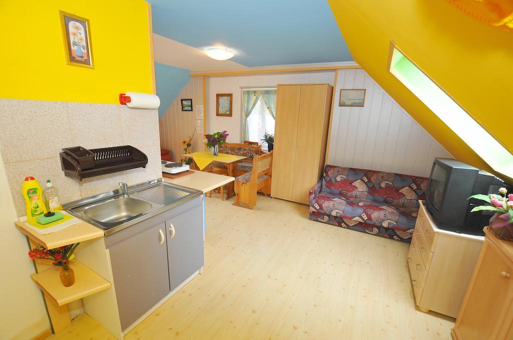 Osrodek Wczasowy Domino Bis Apartment Dzwirzyno Phòng bức ảnh