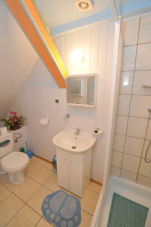 Osrodek Wczasowy Domino Bis Apartment Dzwirzyno Phòng bức ảnh