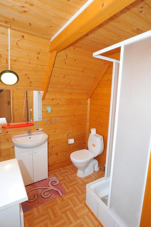 Osrodek Wczasowy Domino Bis Apartment Dzwirzyno Phòng bức ảnh