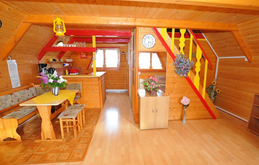 Osrodek Wczasowy Domino Bis Apartment Dzwirzyno Phòng bức ảnh